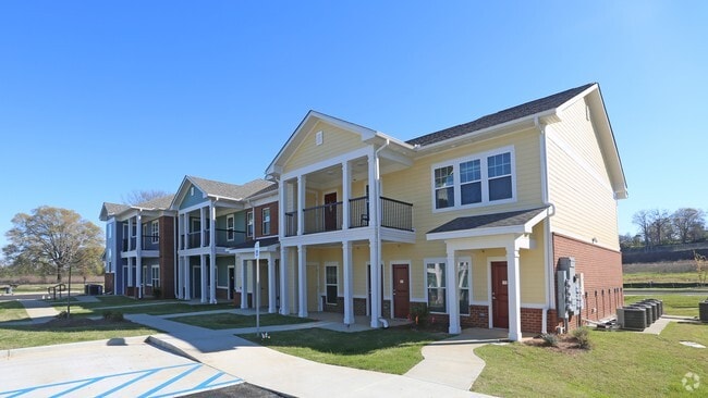 Columbus Square Apartments - Columbus Square Apartments