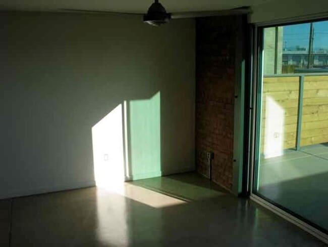 Photo - 1001 E 17th St Unit Apartment 105