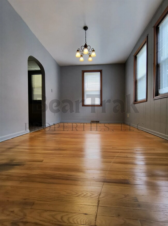 Photo - 11 4th St