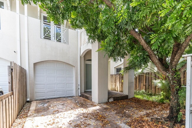 Building Photo - 3133 Hibiscus St Rental