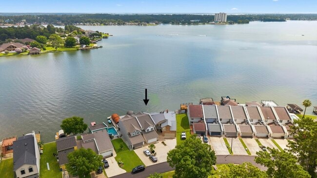 Photo - 1208 Lake View Dr
