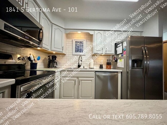 Photo - 1841 S Sertoma Ave