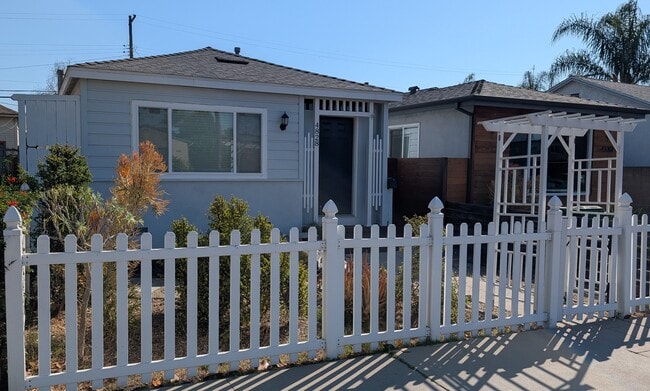 Building Photo - 4828 Sawtelle Blvd Rental