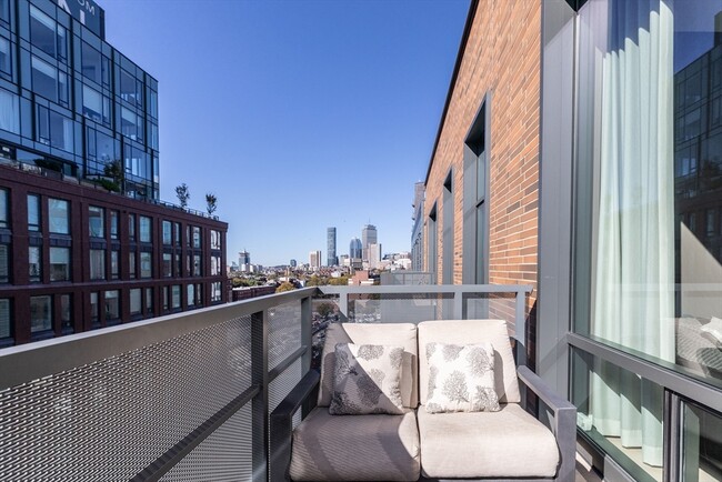 Photo - 32 Traveler St Unit PH8