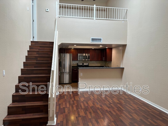 Photo - 1432 W Emerald Ave