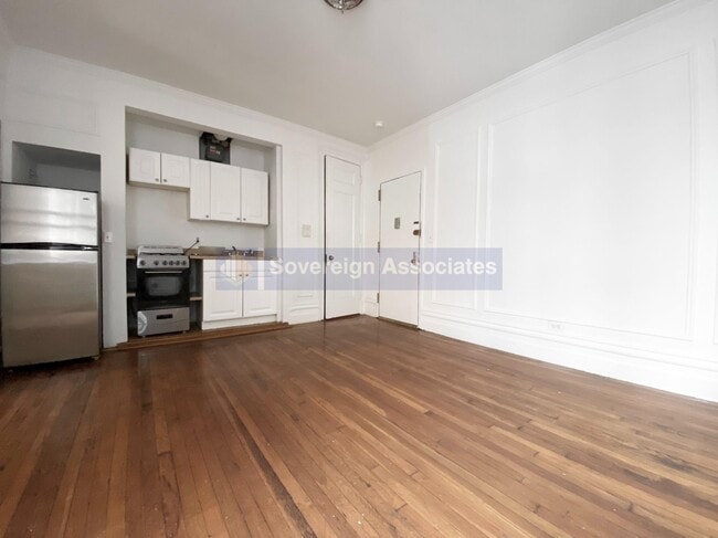 Photo - 45 Tiemann Pl Unit 4F
