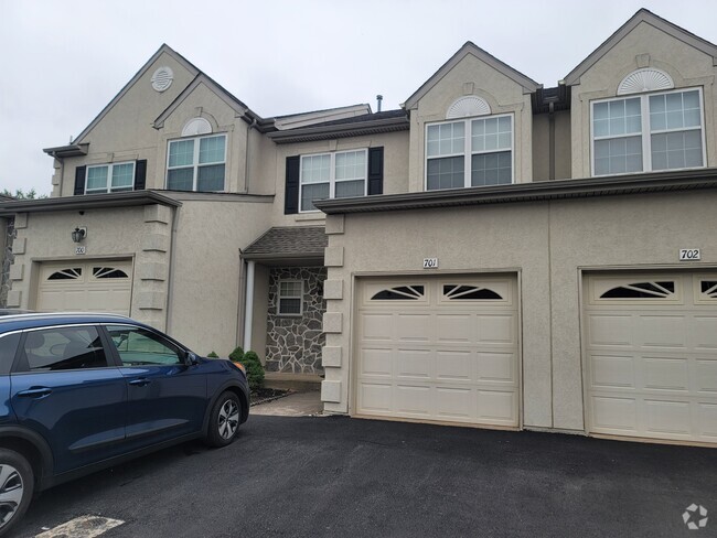 Building Photo - 701 Whitetail Cir Rental