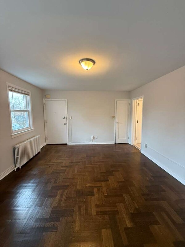 Photo - 327 Magnolia St