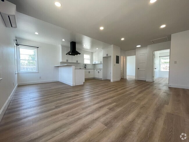 Building Photo - 234 S 12th St Unit 1/2 Rental