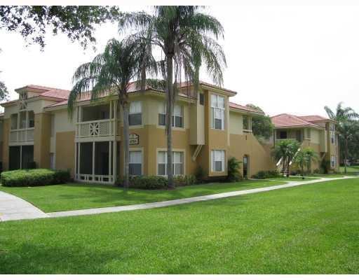 Building Photo - 4799 Via Palm Lakes Unit 1618