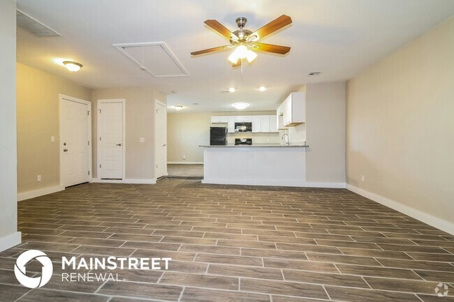 Building Photo - 7429 NW 29th St Rental