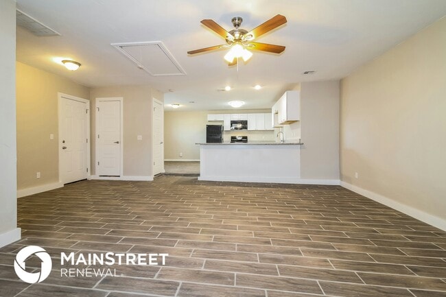 Building Photo - 7429 NW 29th St Rental