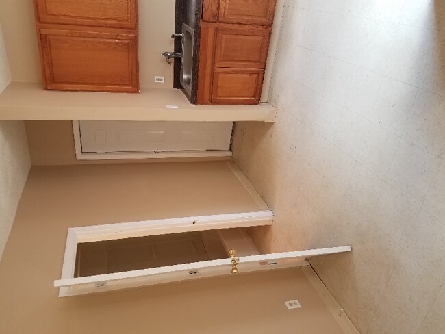 Photo - 3 Putnam Heights