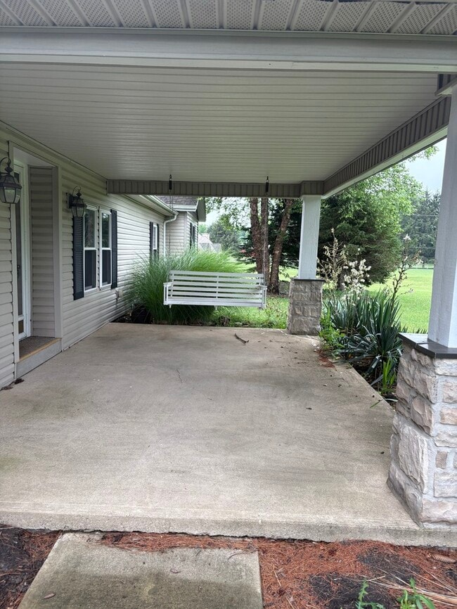 Building Photo - Charming 4 beds 2 baths in Johnstown! Rental