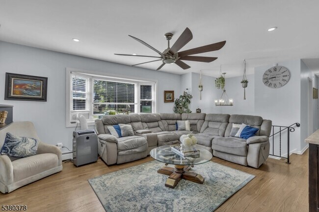 Photo - 408 Canistear Rd House