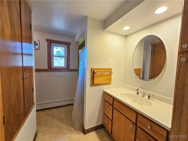 Photo - 1970 Sturgeon Point Rd