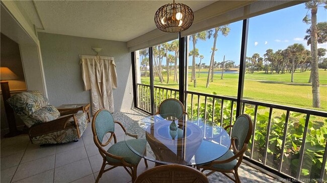 Photo - 5565 NE Gulfstream Way