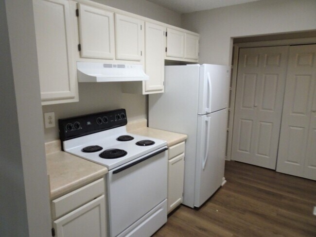 Photo - 13-15 Oak Mt Dr Unit 13 Oakmount Drive