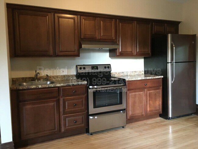 Photo - 2715 Pillsbury Ave Unidad 2
