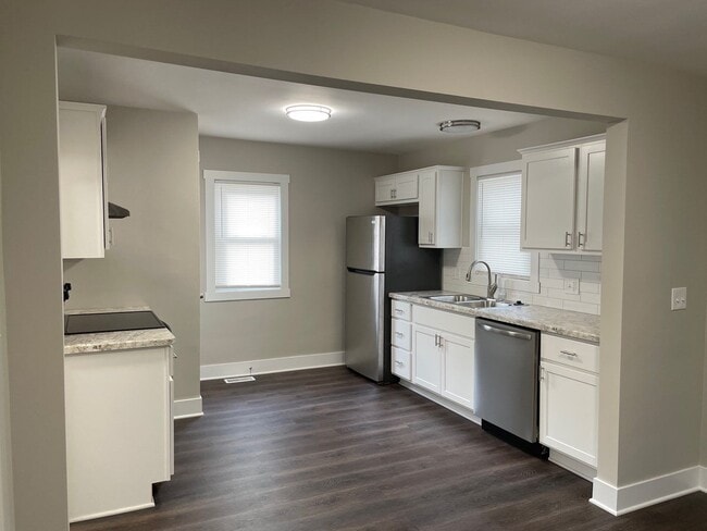 Photo - 1878 Sequoia St