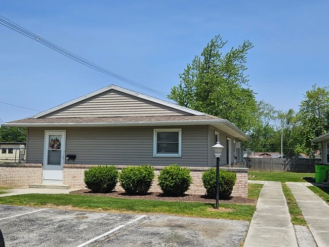 Building Photo - 156 Hillcrest Ave Unit 156