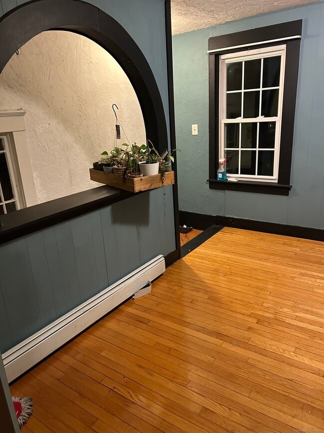 Photo - 70 Walnut St