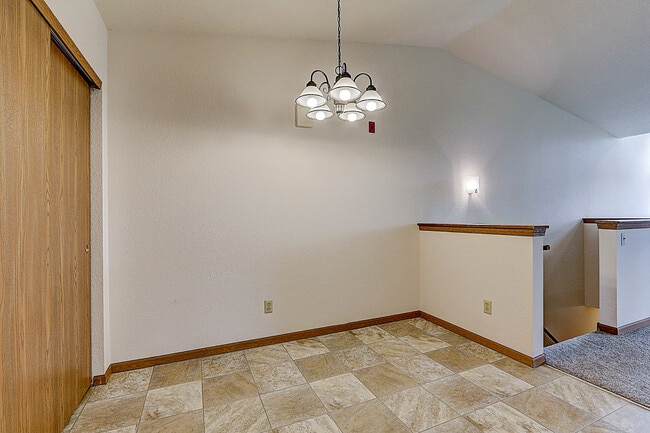 Photo - Windward Cove Apartments