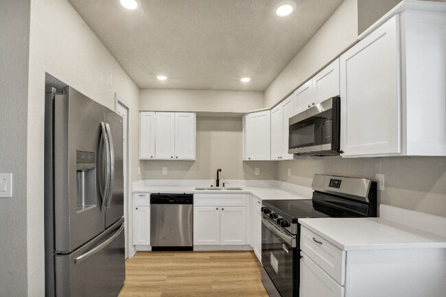 Photo - 739 Ellerbe Way