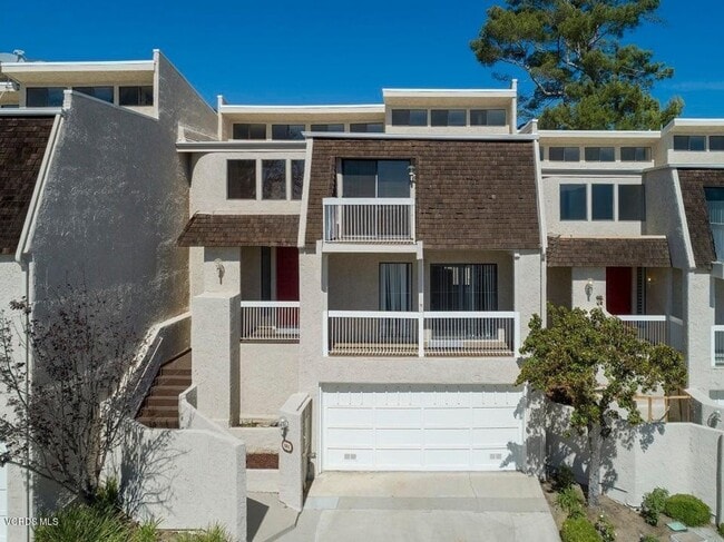 Building Photo - Hillside Hideaway in Thousand Oaks