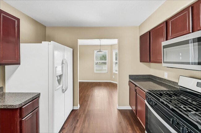 9928 Grebe Dr