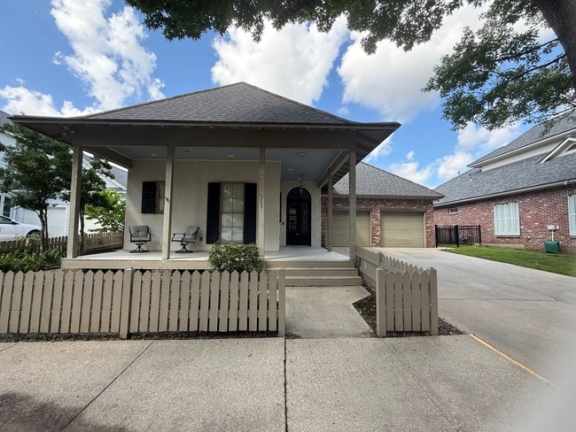 Building Photo - RIVER RANCH GEM! Rental