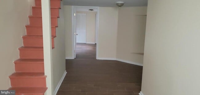 Photo - 611 W York St