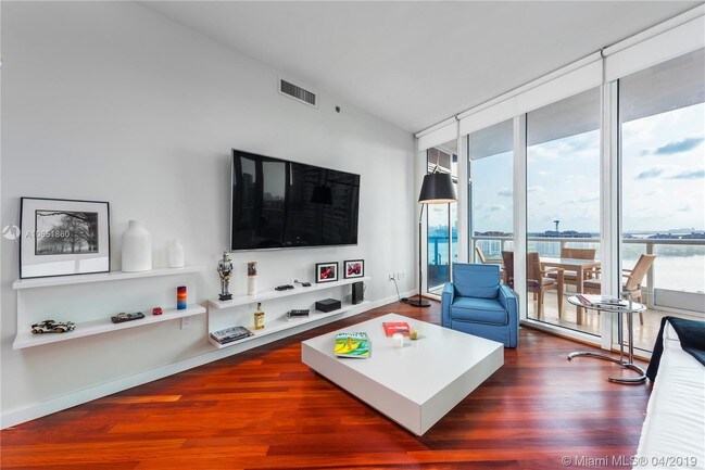 Photo - 100 South Pointe Dr Unit 1501