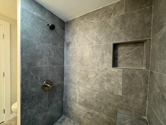 Photo - 41 Ashford St Unit 3
