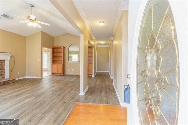Photo - 300 McKendree Ct