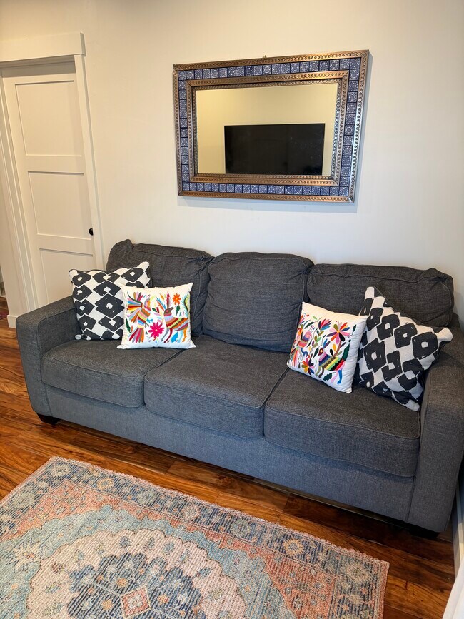 Sala de estar/sofá cama - 1978 Emerald St Casa