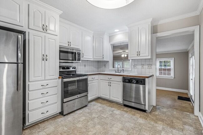 Photo - McLeansville - Minutes from Elon & Greensboro! Brick Duplex on a few Acres, Den, SS Appliances, F...