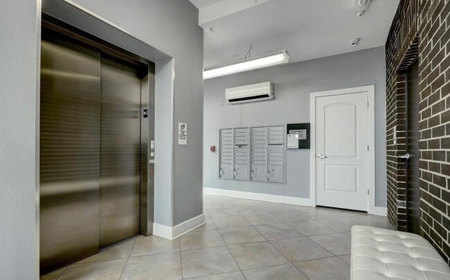 Photo - 1011 Studemont St Unit 107