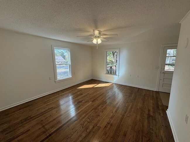 Photo - 2 Bed, 1 bath in Central