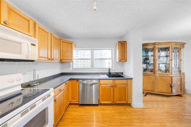 Photo - 1825 S Ocean Dr Unit 708