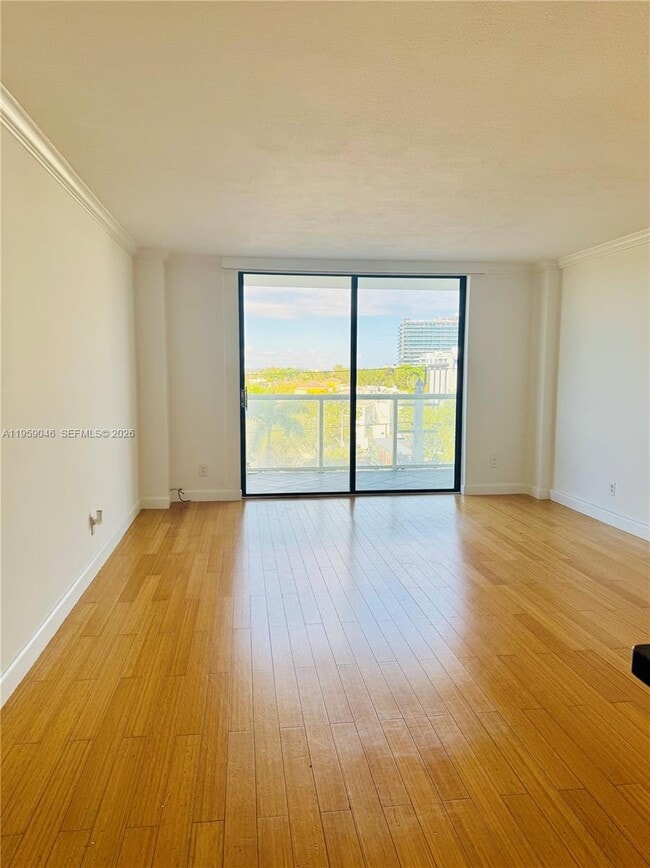 Building Photo - 13499 Biscayne Blvd Unit 411