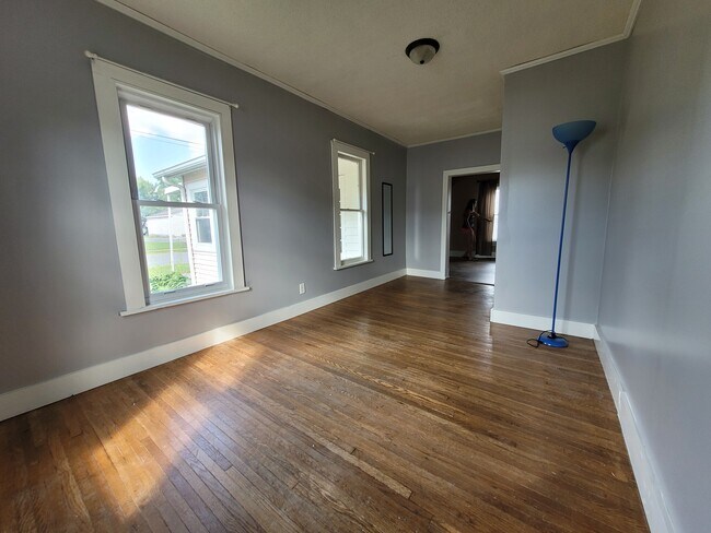 Photo - 347 Midland Ave