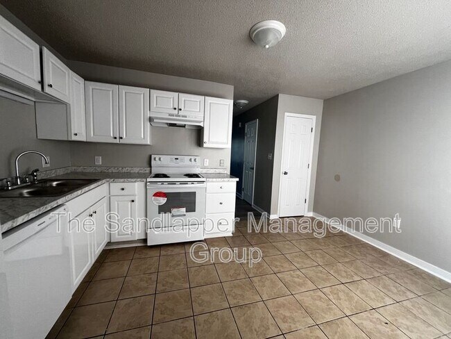 Photo - 3 Commercial Row Unit C