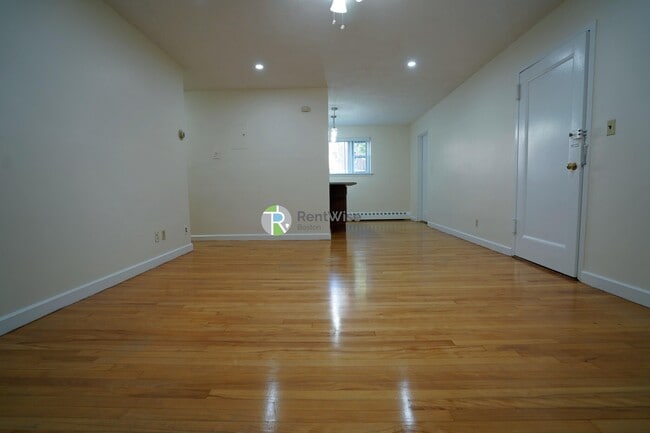 Building Photo - 59 Parkman St Unit 1A