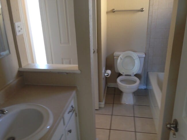 Photo - 513 Corrales Rd