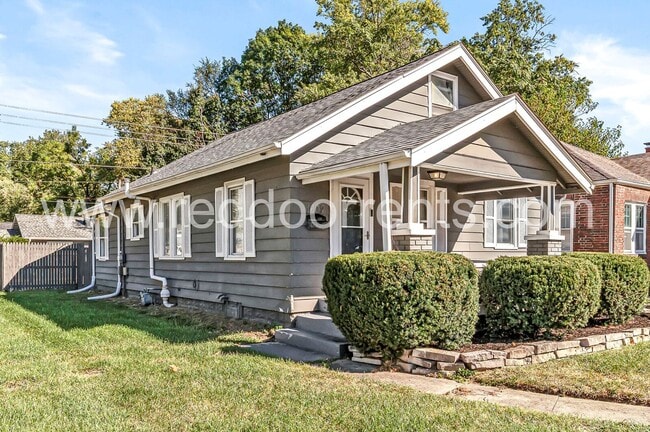 Photo - 1602 E 46th St