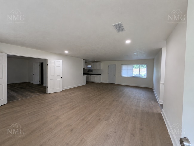 Photo - 3084 Fleetwood Dr