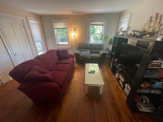 385 Pine St Unidad 2