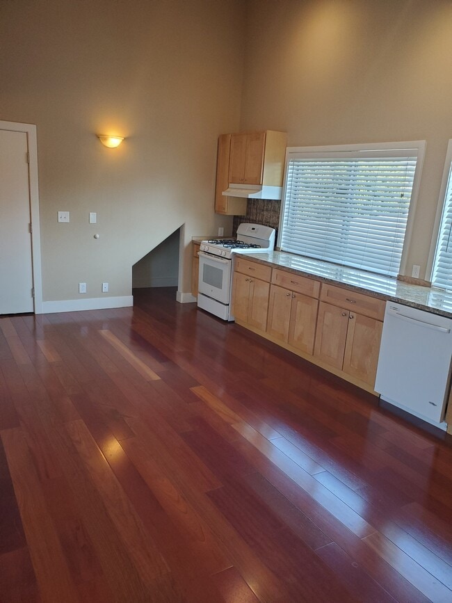 Photo - 230 Orchard Ave Unit 230