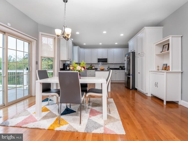 Photo - 1458 Highfield Ct